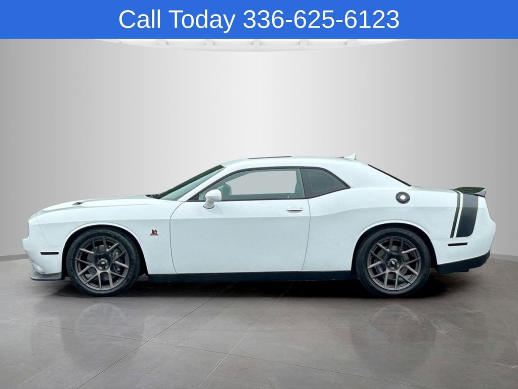 Used 2016 Dodge Challenger R/T Scat Pack w/ Leather Interior Group RWD image 2