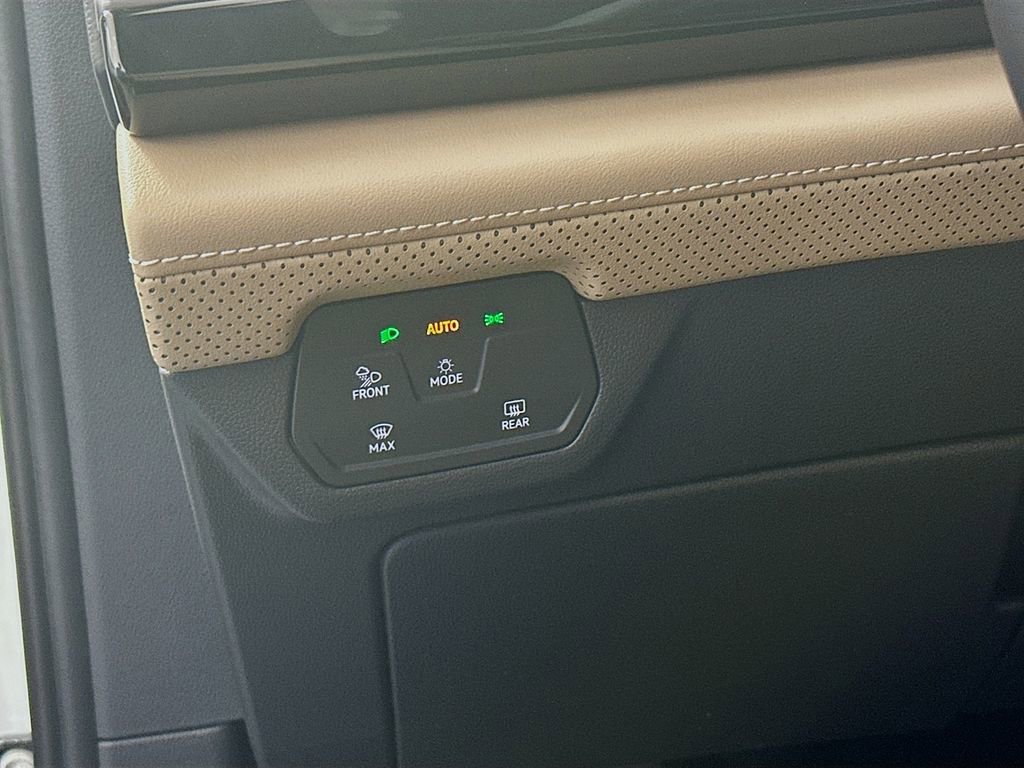 New 2026 Volkswagen Atlas Cross Sport SE image 10