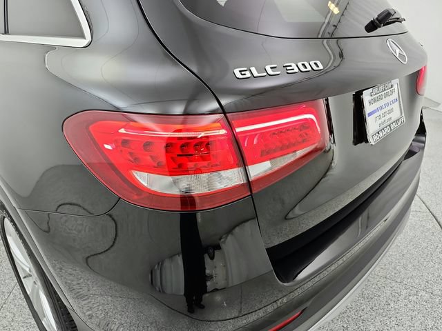 Used 2018 Mercedes-Benz GLC 300 4MATIC image 40
