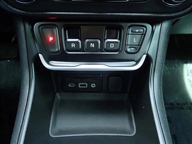 Used 2018 GMC Terrain Denali w/ Advanced Safety Package AWD/4WD image 22
