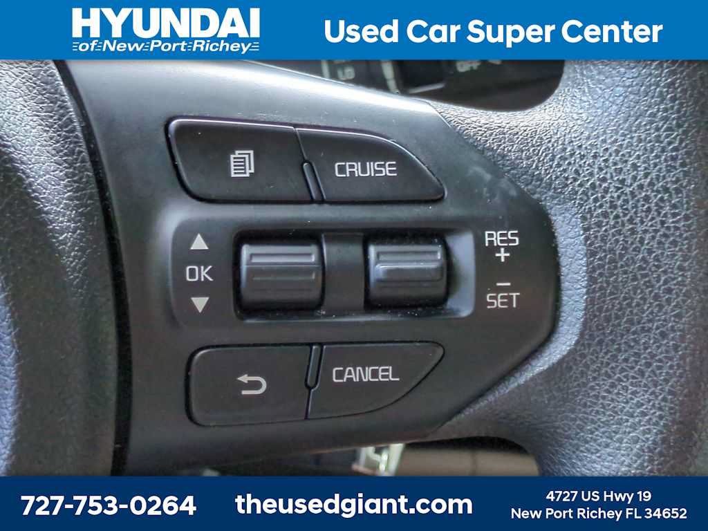 Used 2020 Kia Sedona L FWD image 25