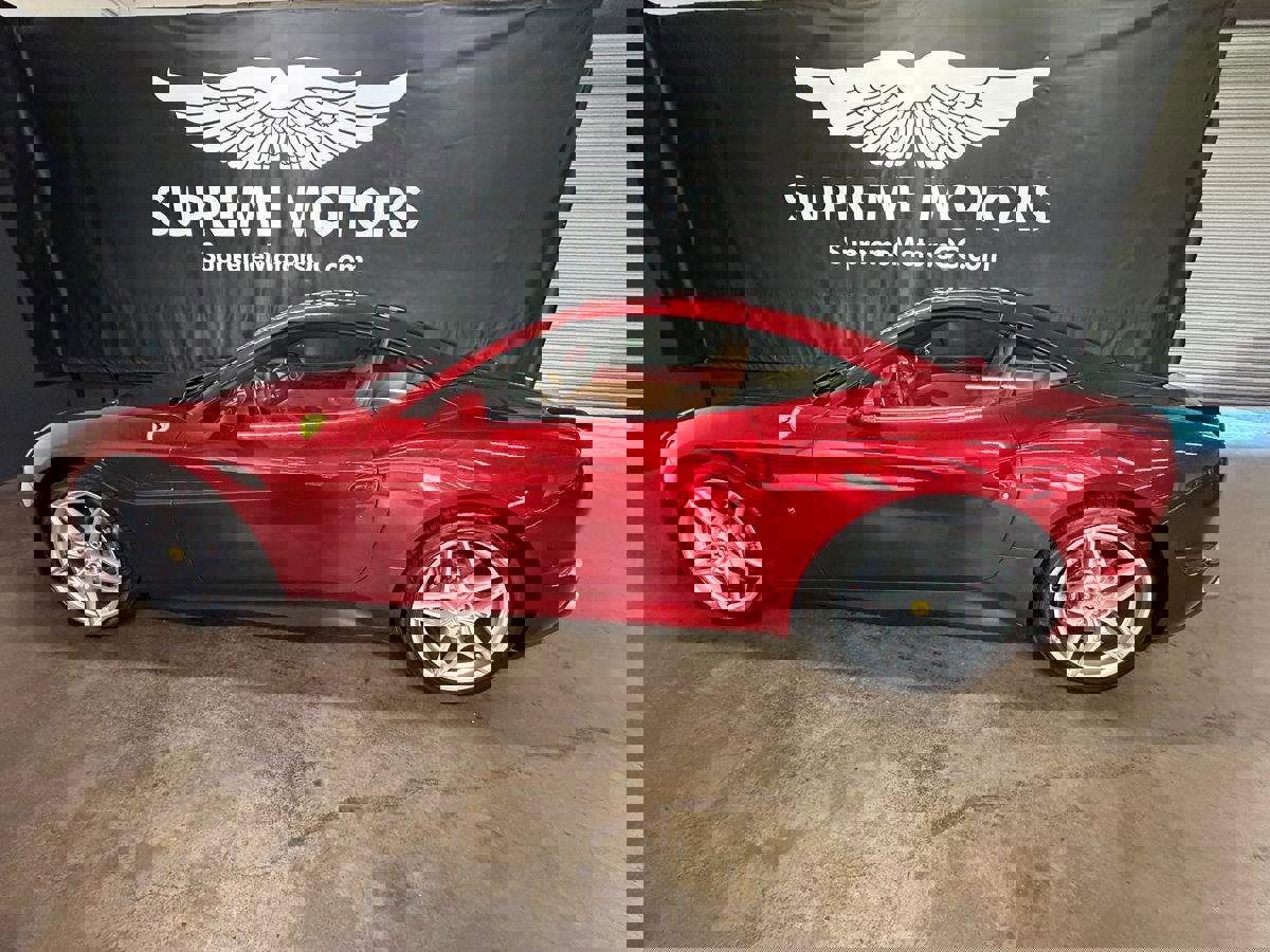 Used 2017 Ferrari California T image 10