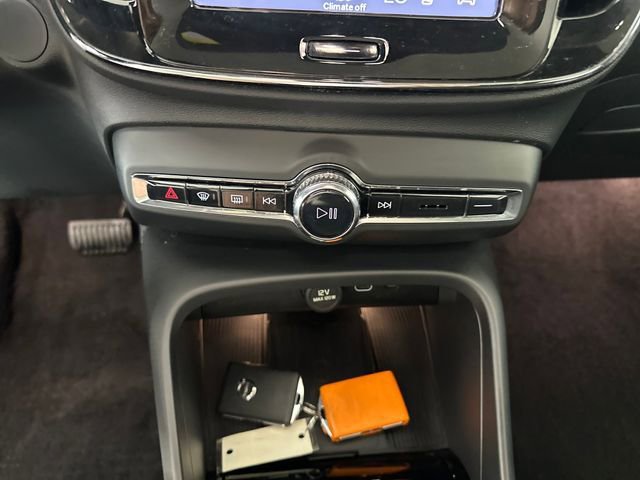 Used 2023 Volvo C40 P8 Recharge Ultimate AWD/4WD image 22