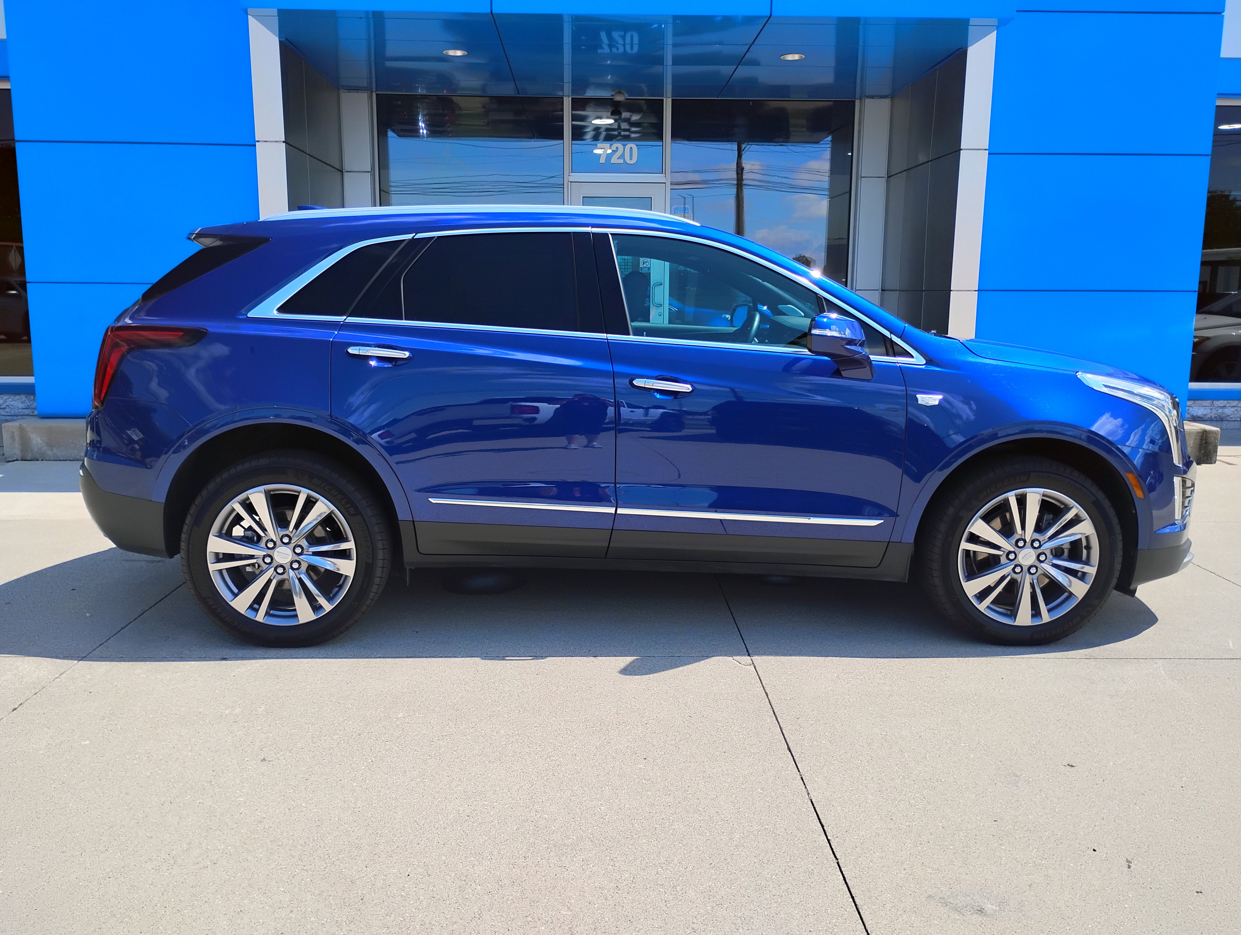Used 2025 Cadillac XT5 Premium Luxury image 48