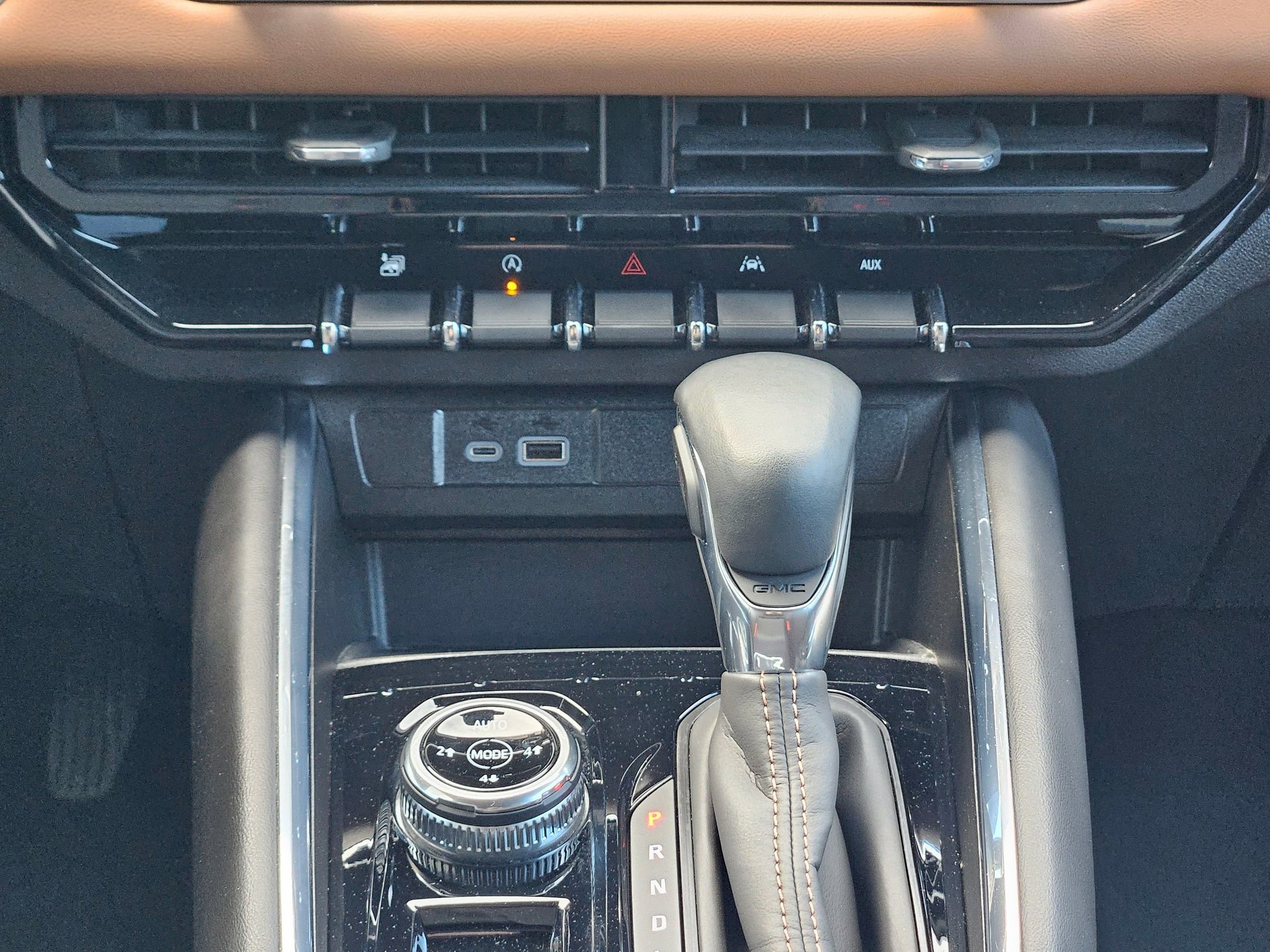 Used 2024 GMC Canyon AT4 w/ AT4 Premium Package image 13