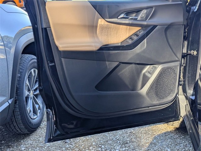 New 2026 Chevrolet Equinox ACTIV w/ Safety and Technology Package image 8