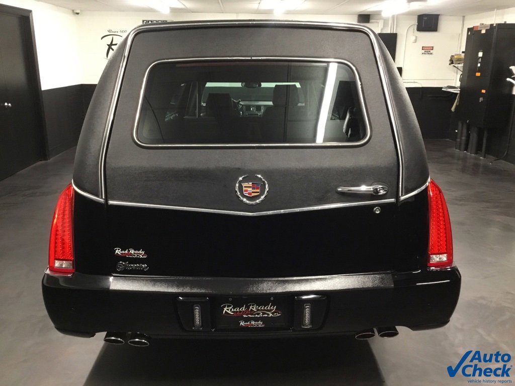 Used 2011 Cadillac DTS Limousine image 9
