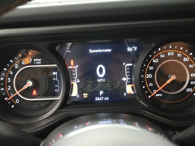 Used 2024 Jeep Wrangler Unlimited Sahara w/ Technology Group AWD/4WD image 23