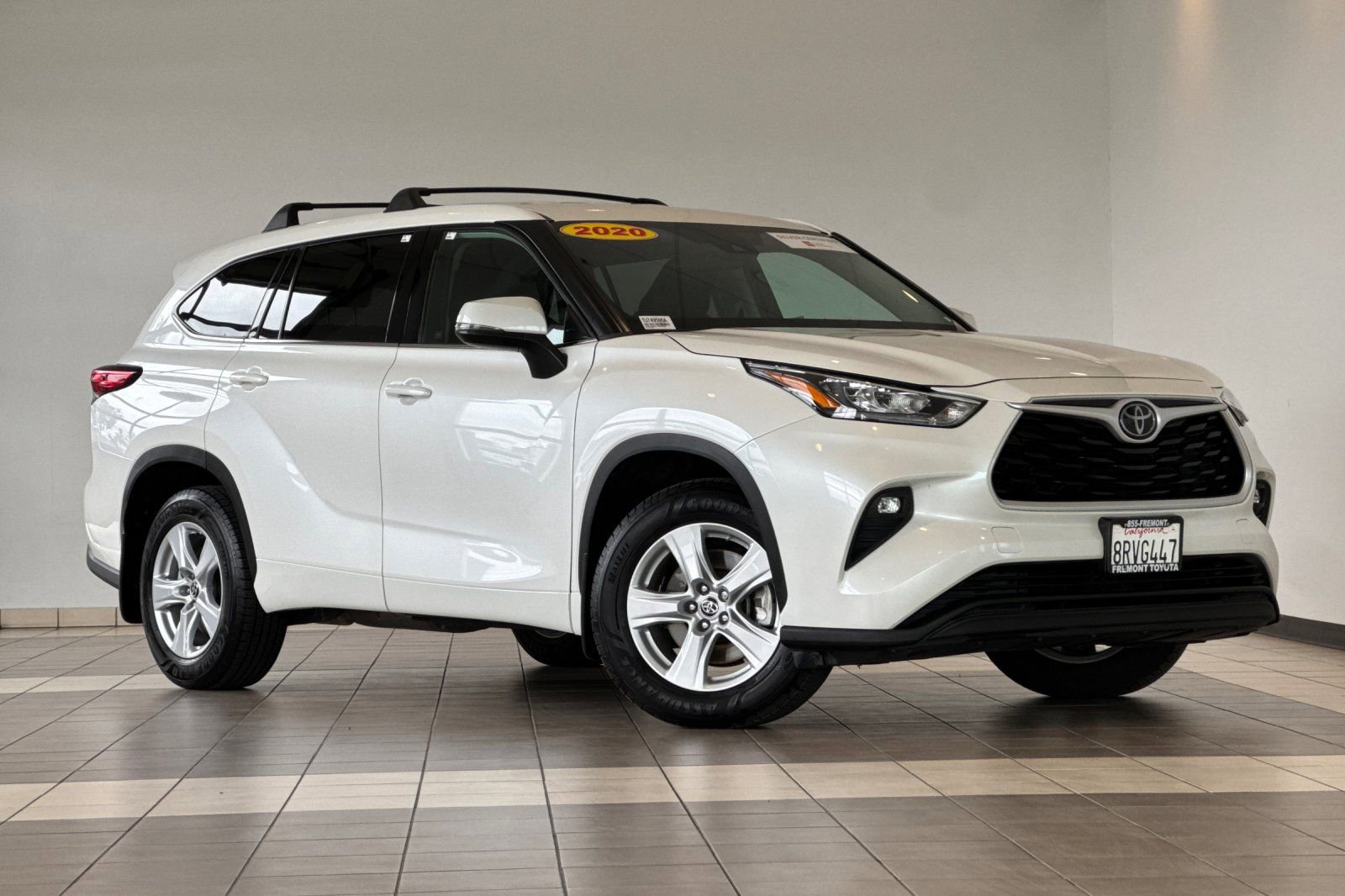 Certified 2020 Toyota Highlander LE AWD/4WD image 2