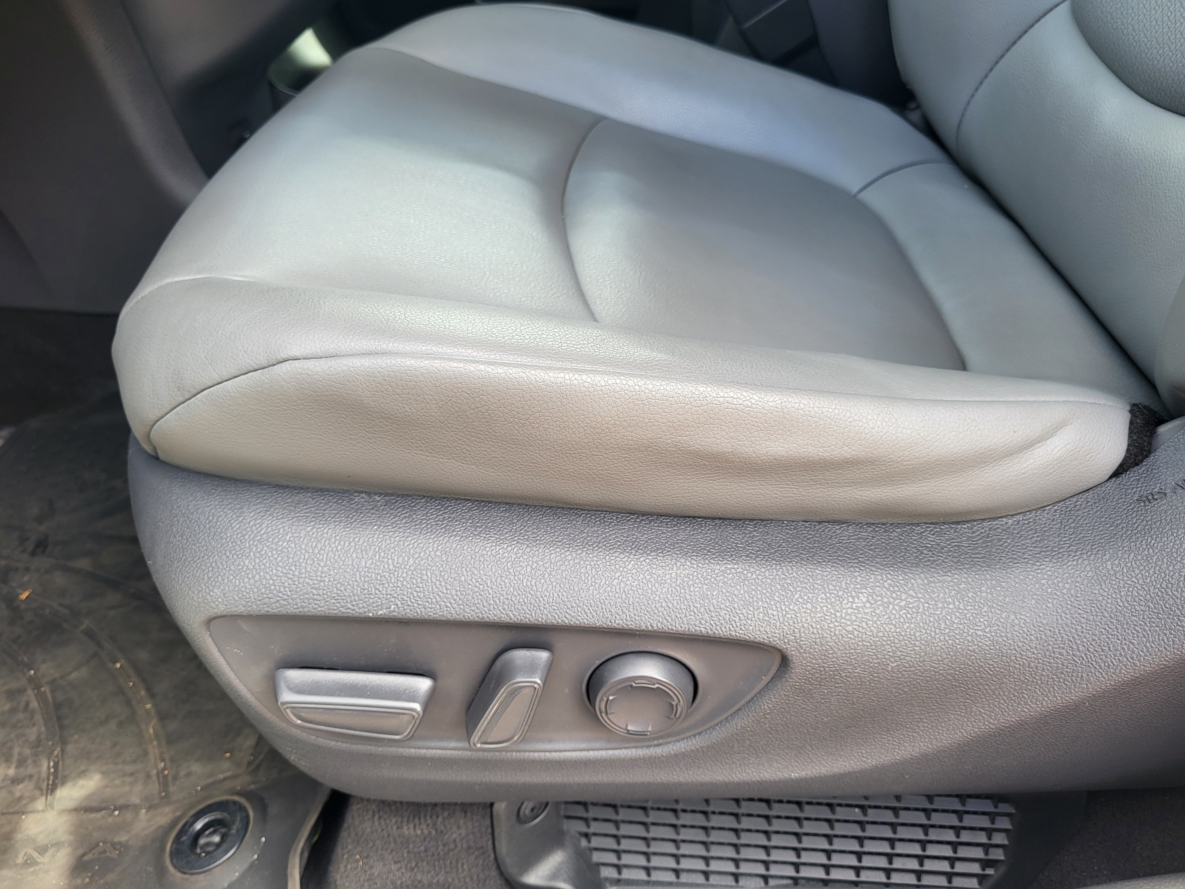 Used 2021 Toyota Sienna XLE w/ XLE Plus Package AWD/4WD image 12
