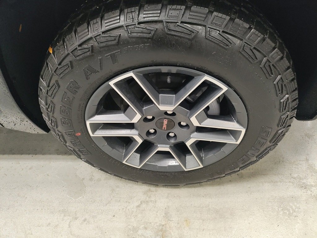 New 2026 GMC Terrain AT4 w/ Convenience Package III image 4