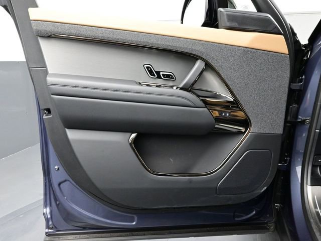 Used 2025 Land Rover Range Rover Sport Dynamic SE image 7