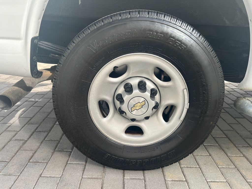 Used 2023 Chevrolet Express 2500 w/ Driver Convenience Package image 14