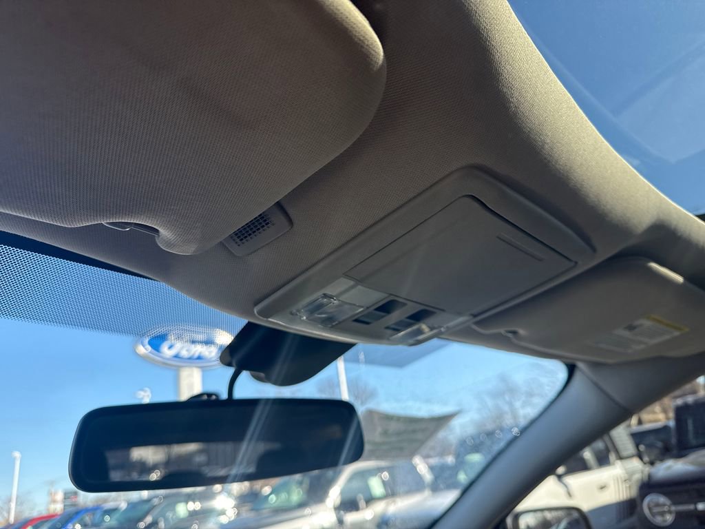 Used 2011 Ford Edge Sport w/ Canadian Touring Pkg image 37