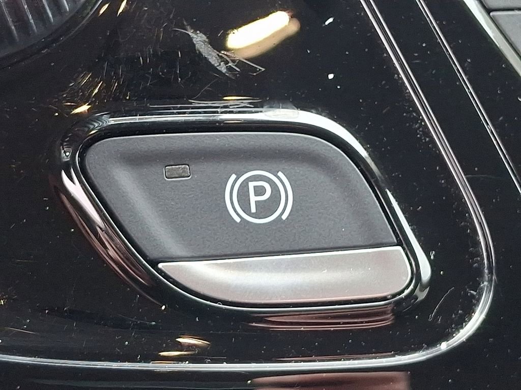 Used 2024 Chrysler Pacifica Touring-L FWD image 25