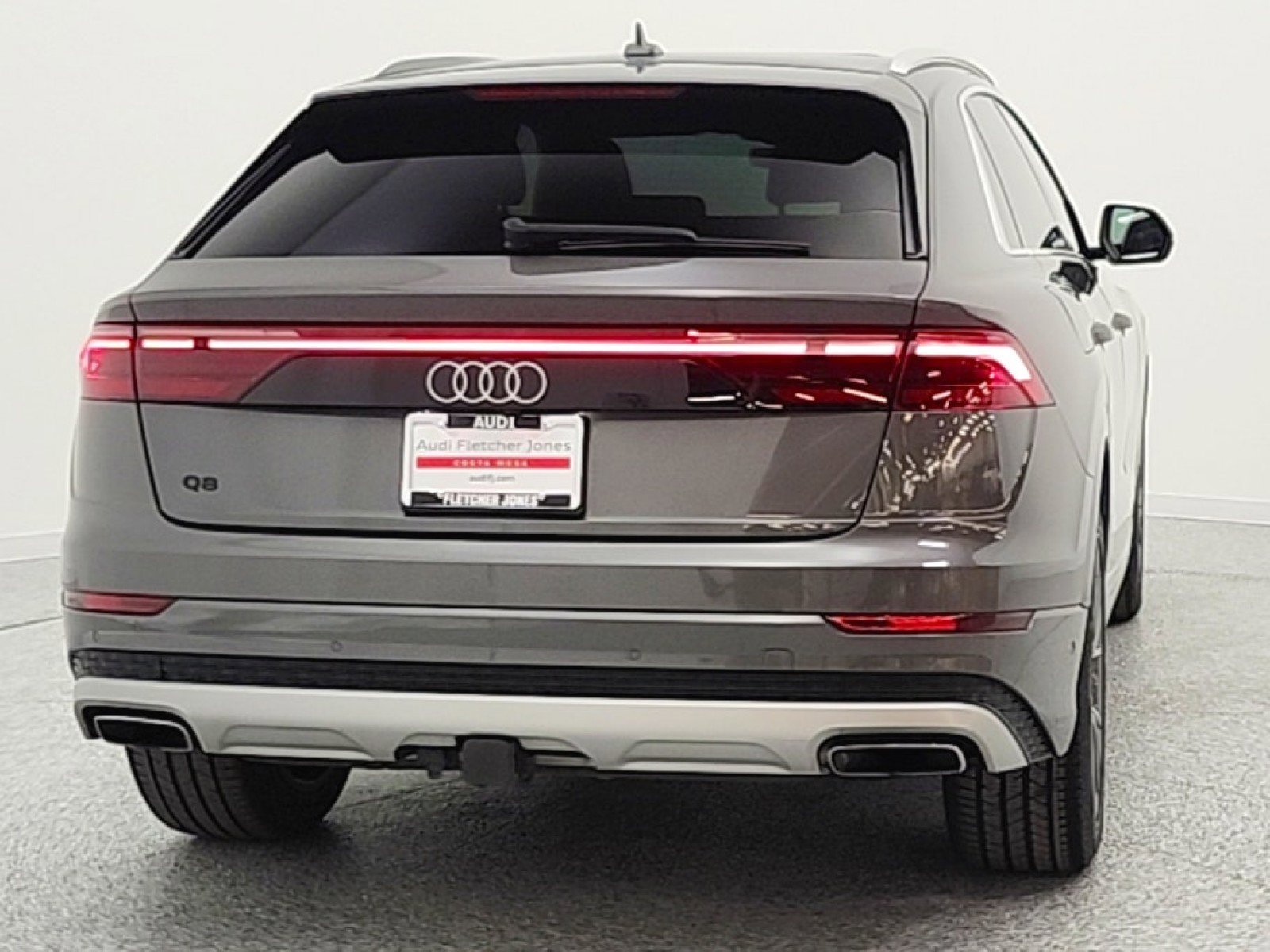 Used 2024 Audi Q8 Premium Plus AWD/4WD image 6