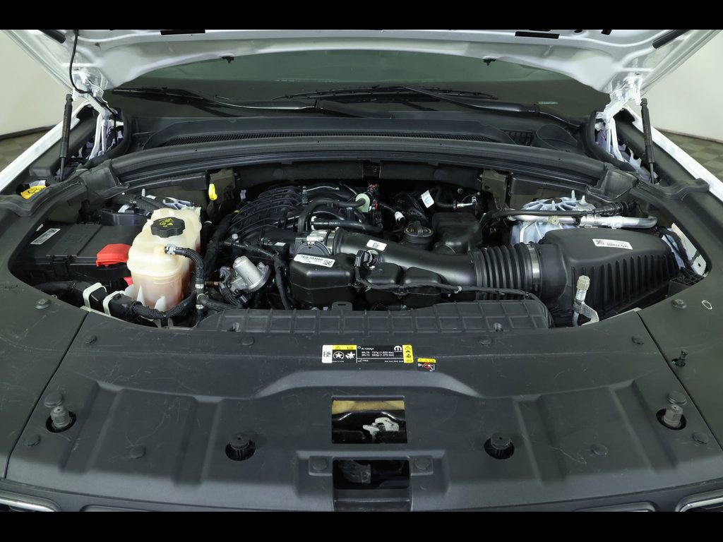 Used 2023 Jeep Grand Cherokee Laredo RWD image 15