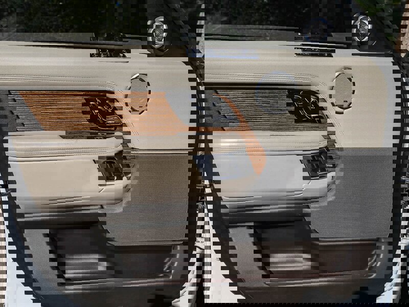 Used 2019 Land Rover Range Rover HSE image 26