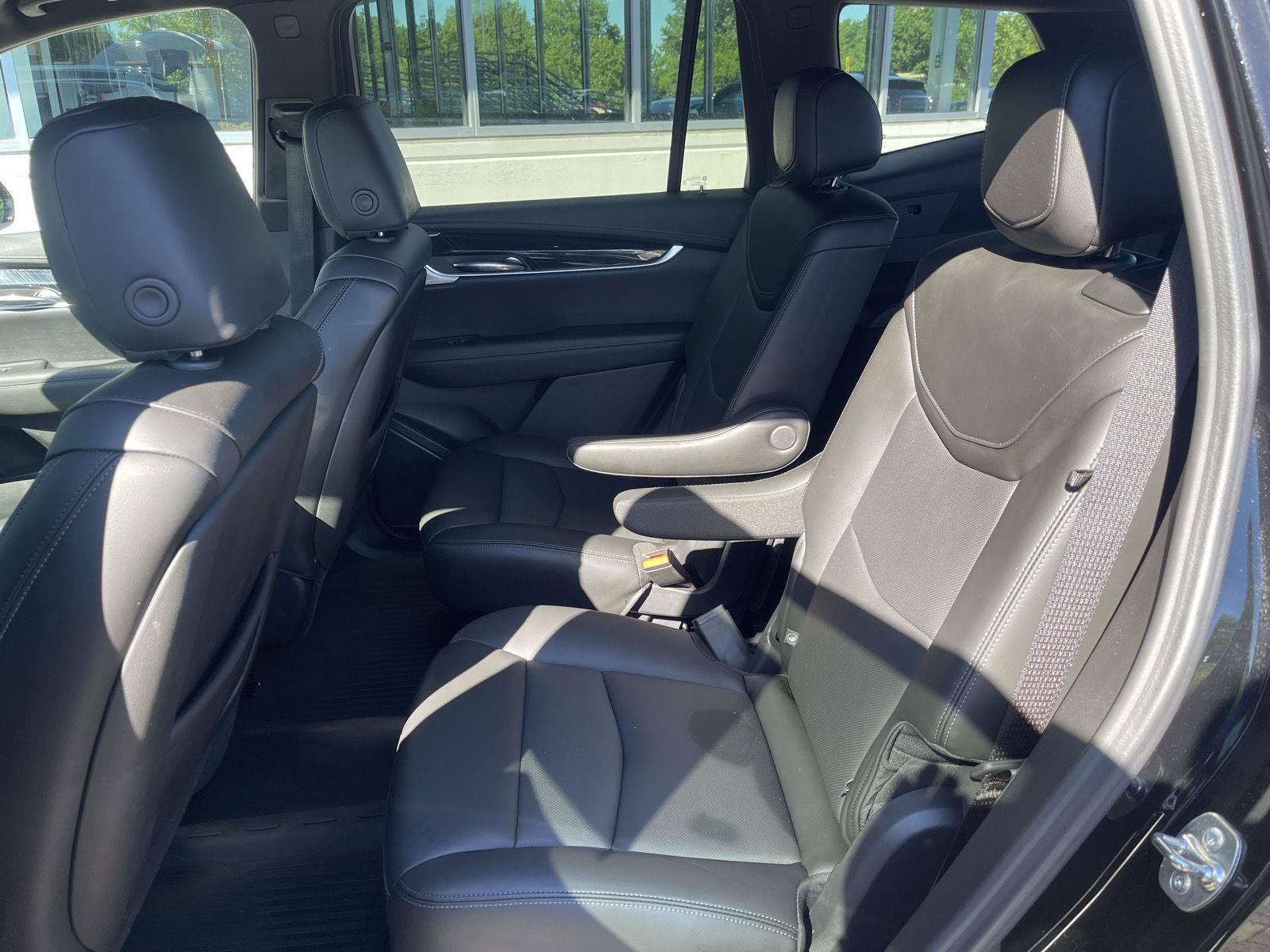 Used 2024 Cadillac XT6 Premium Luxury w/ LPO, Floor Liner Package AWD/4WD image 43