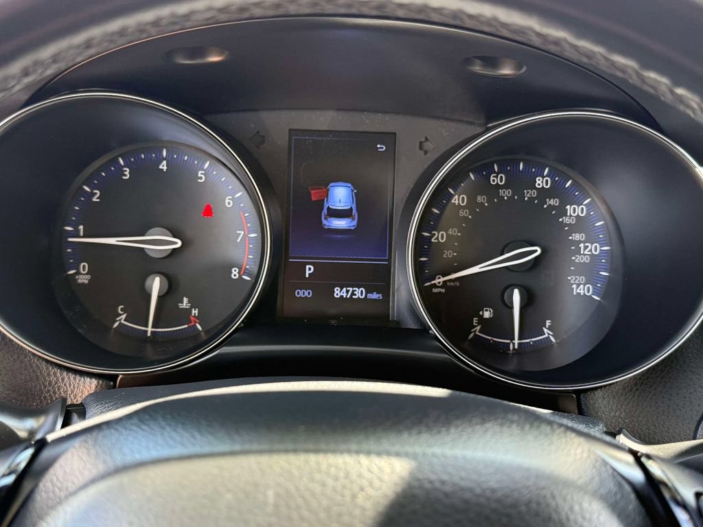 Used 2019 Toyota C-HR XLE FWD image 14