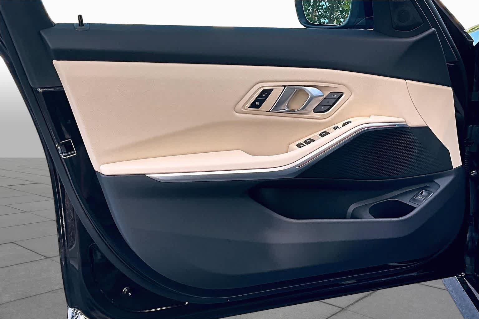 New 2026 BMW 330i Sedan w/ Convenience Package RWD image 10