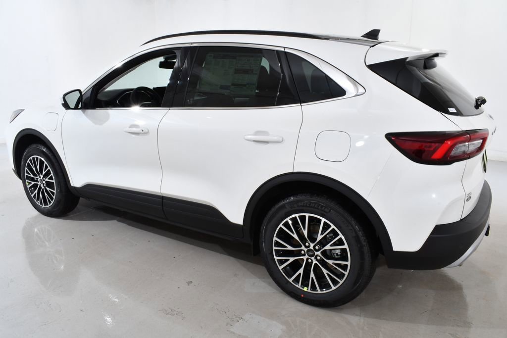 New 2026 Ford Escape SE w/ PHEV Premium Package FWD image 15