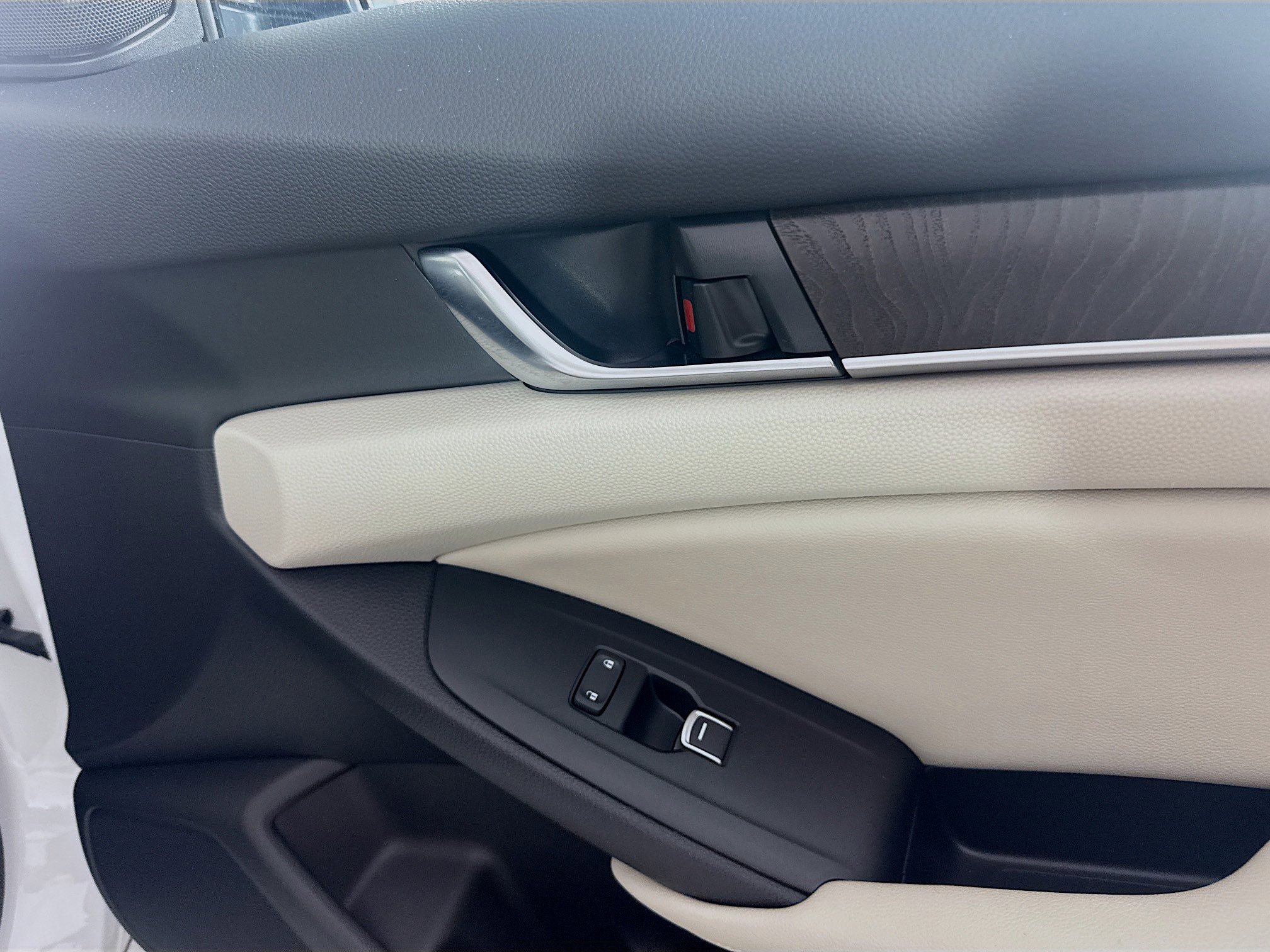 Used 2022 Honda Accord EX-L image 31