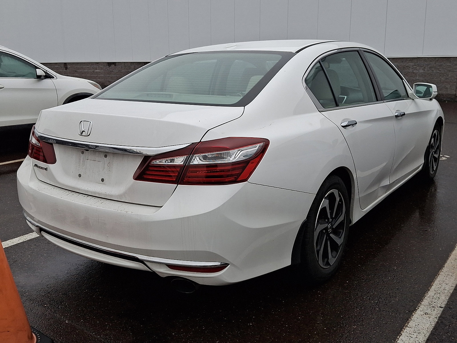 Used 2016 Honda Accord EX-L image 4