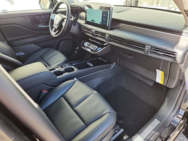 New 2025 Lincoln Corsair Reserve w/ Equipment Group 202A AWD/4WD image 14