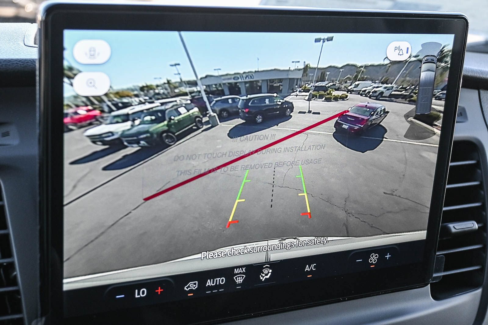 New 2026 Ford Transit 250 148 Medium Roof w/ Load Area Protection Package RWD image 31