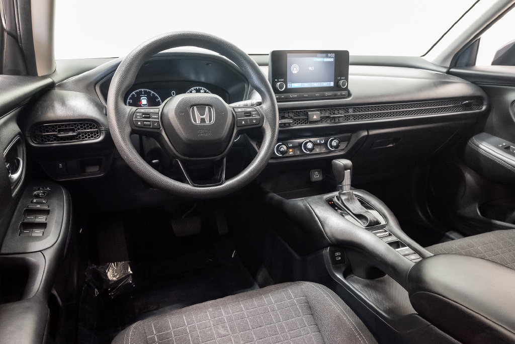 Used 2025 Honda HR-V LX image 9