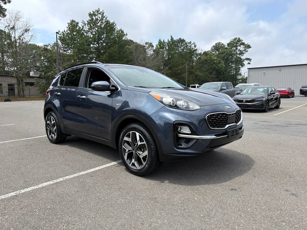Certified 2022 Kia Sportage EX w/ EX Technology Package AWD/4WD image 4