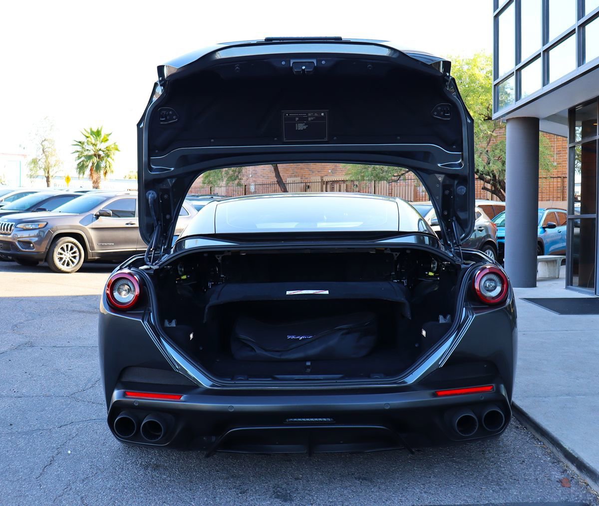 Used 2020 Ferrari Portofino RWD image 28