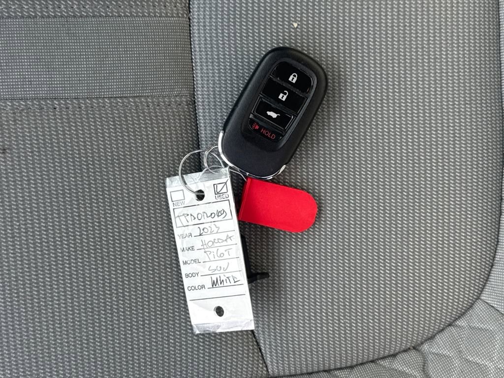 Used 2023 Honda Pilot LX image 29