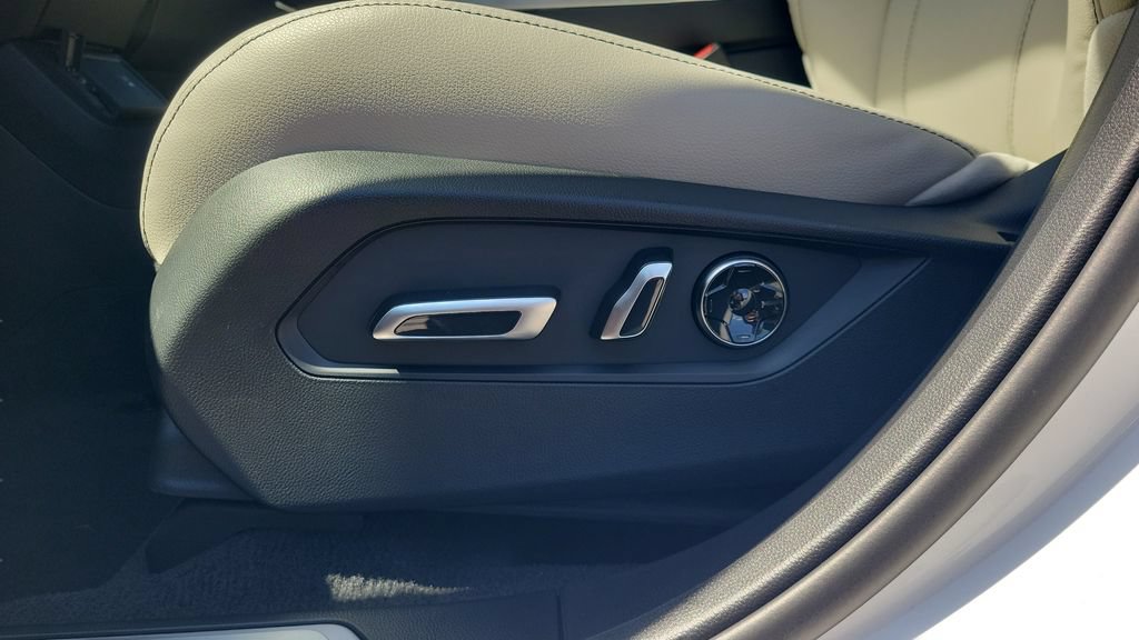 New 2026 Acura RDX SH-AWD image 16