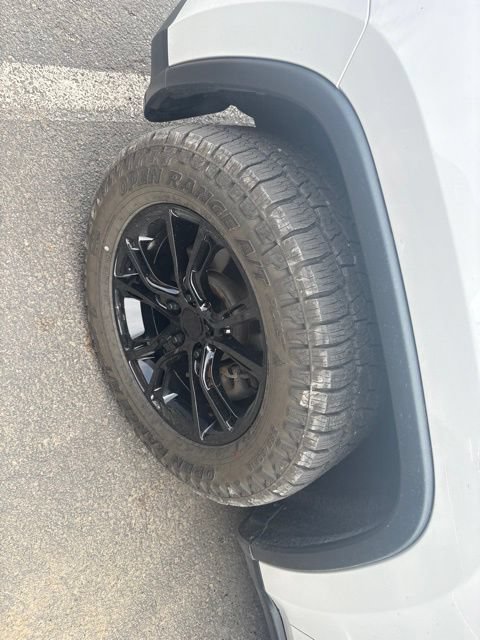 Used 2015 Jeep Grand Cherokee Limited w/ Trailer Tow Group IV AWD/4WD image 14