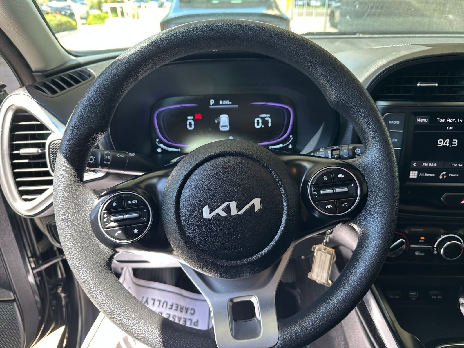 Used 2025 Kia Soul LX w/ LX Technology Package FWD image 25