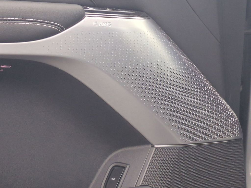 New 2026 Cadillac Lyriq V image 25