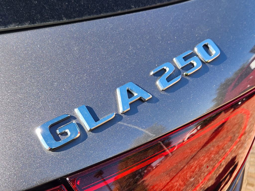 Used 2025 Mercedes-Benz GLA 250 4MATIC image 10