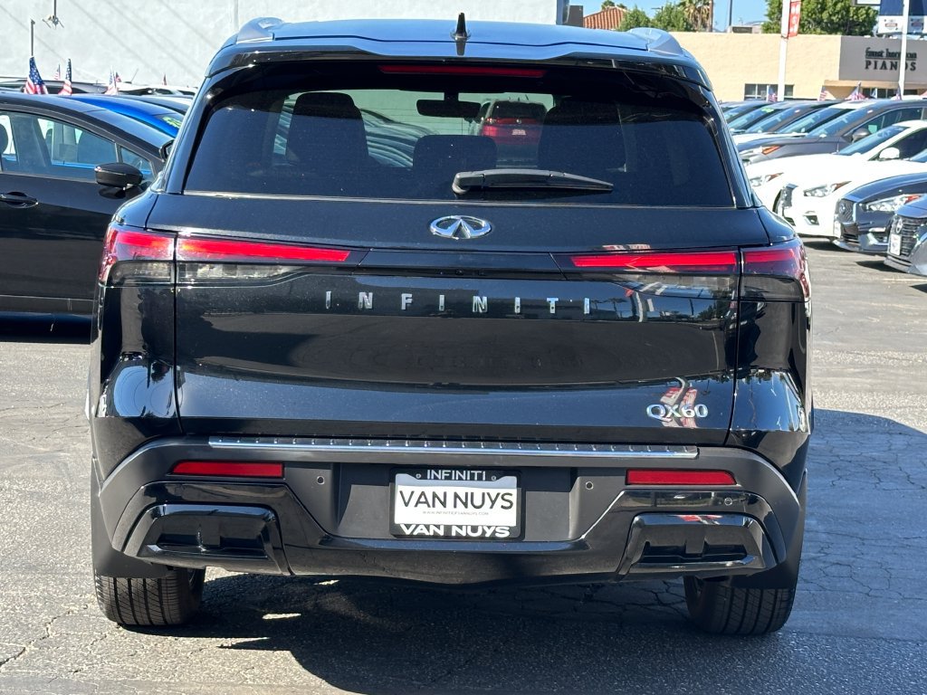 Used 2023 INFINITI QX60 Luxe w/ Cargo Package FWD image 6