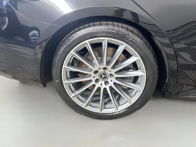 Used 2022 Mercedes-Benz S 500 4MATIC w/ AMG Line Package image 32