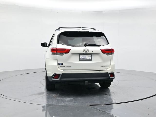 Used 2017 Toyota Highlander Limited Platinum image 10