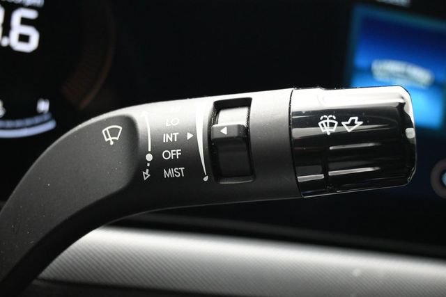 Used 2025 Hyundai Sonata SEL FWD image 25