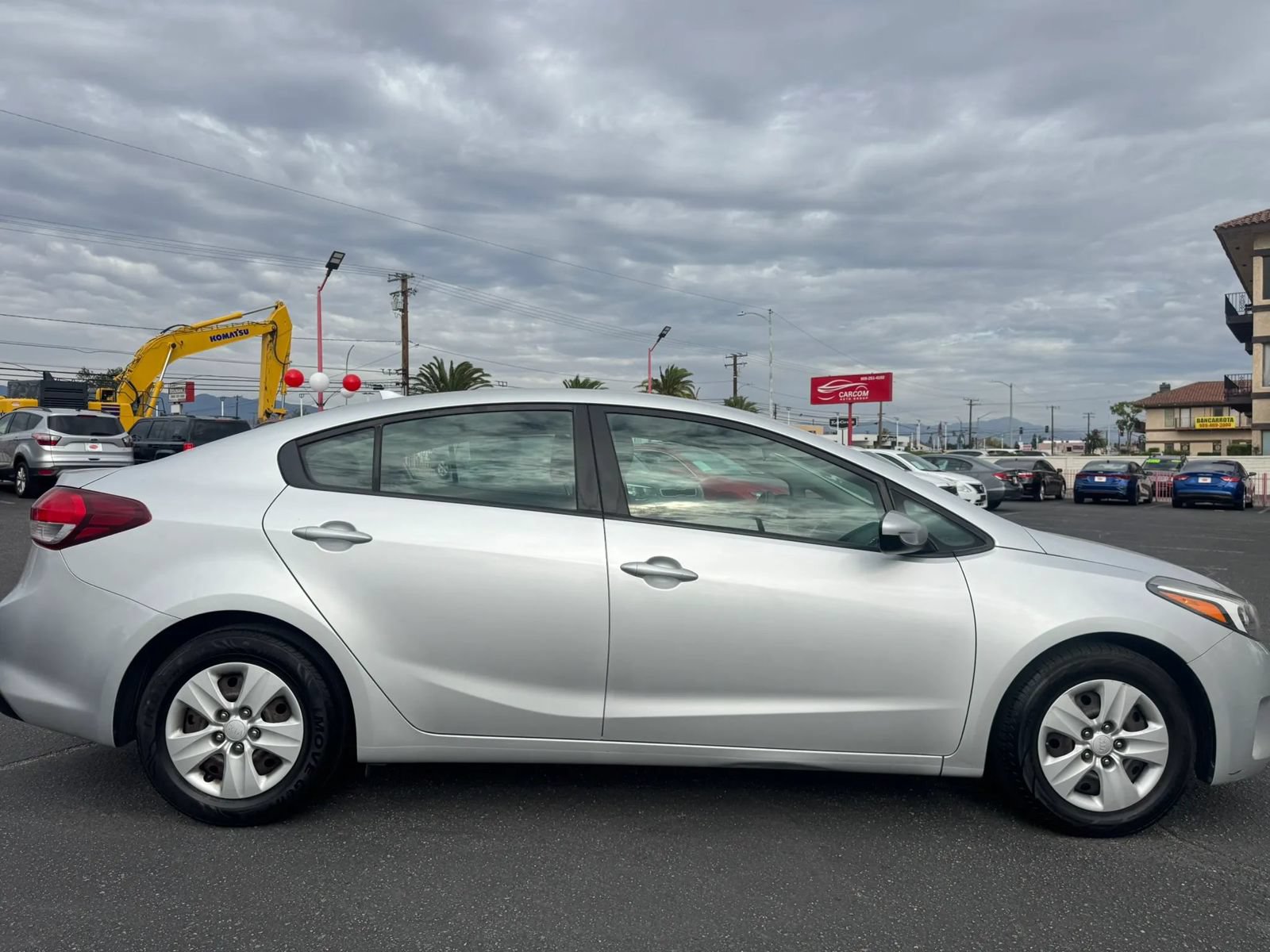 Used 2017 Kia Forte LX FWD image 11