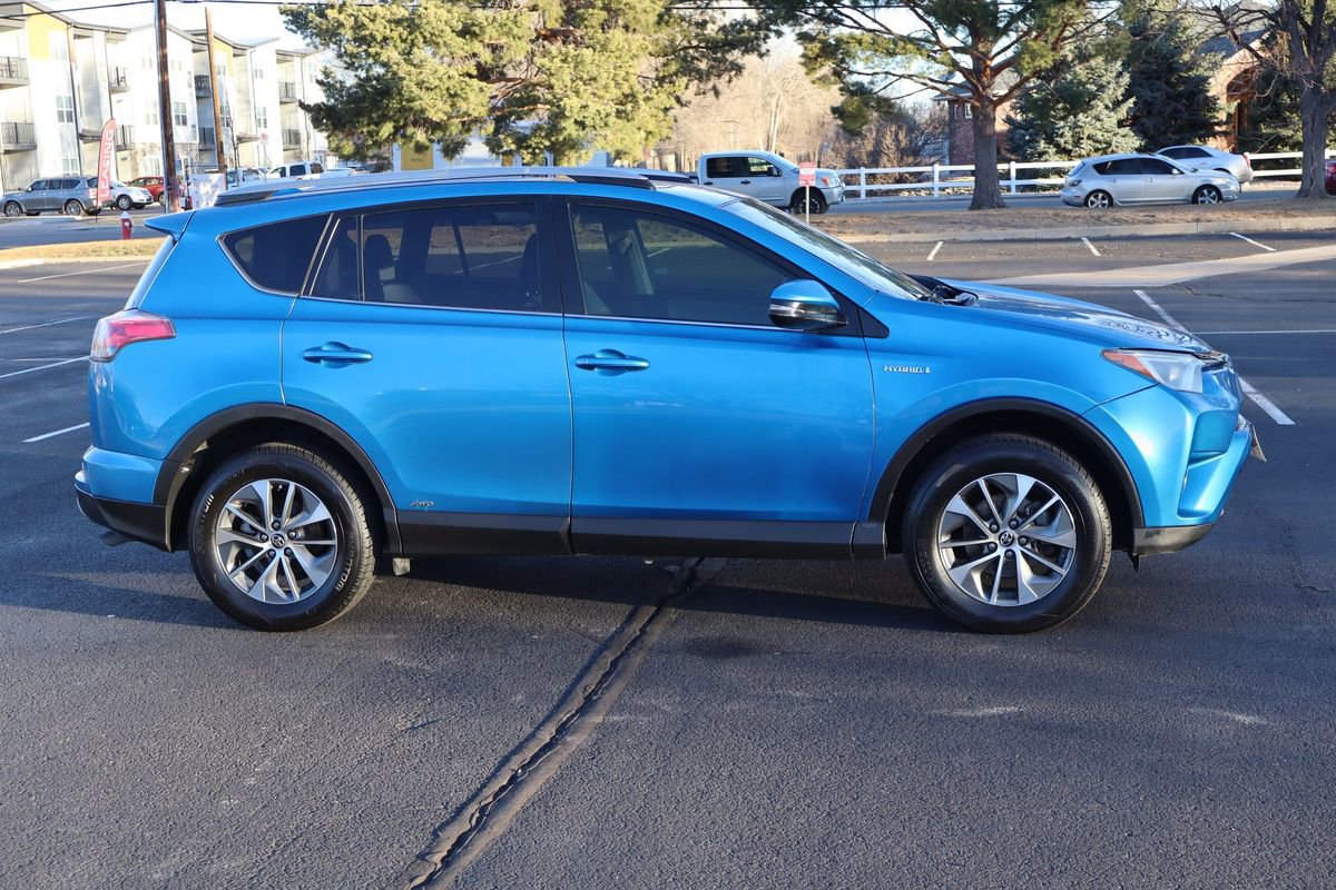 Used 2017 Toyota RAV4 XLE image 3