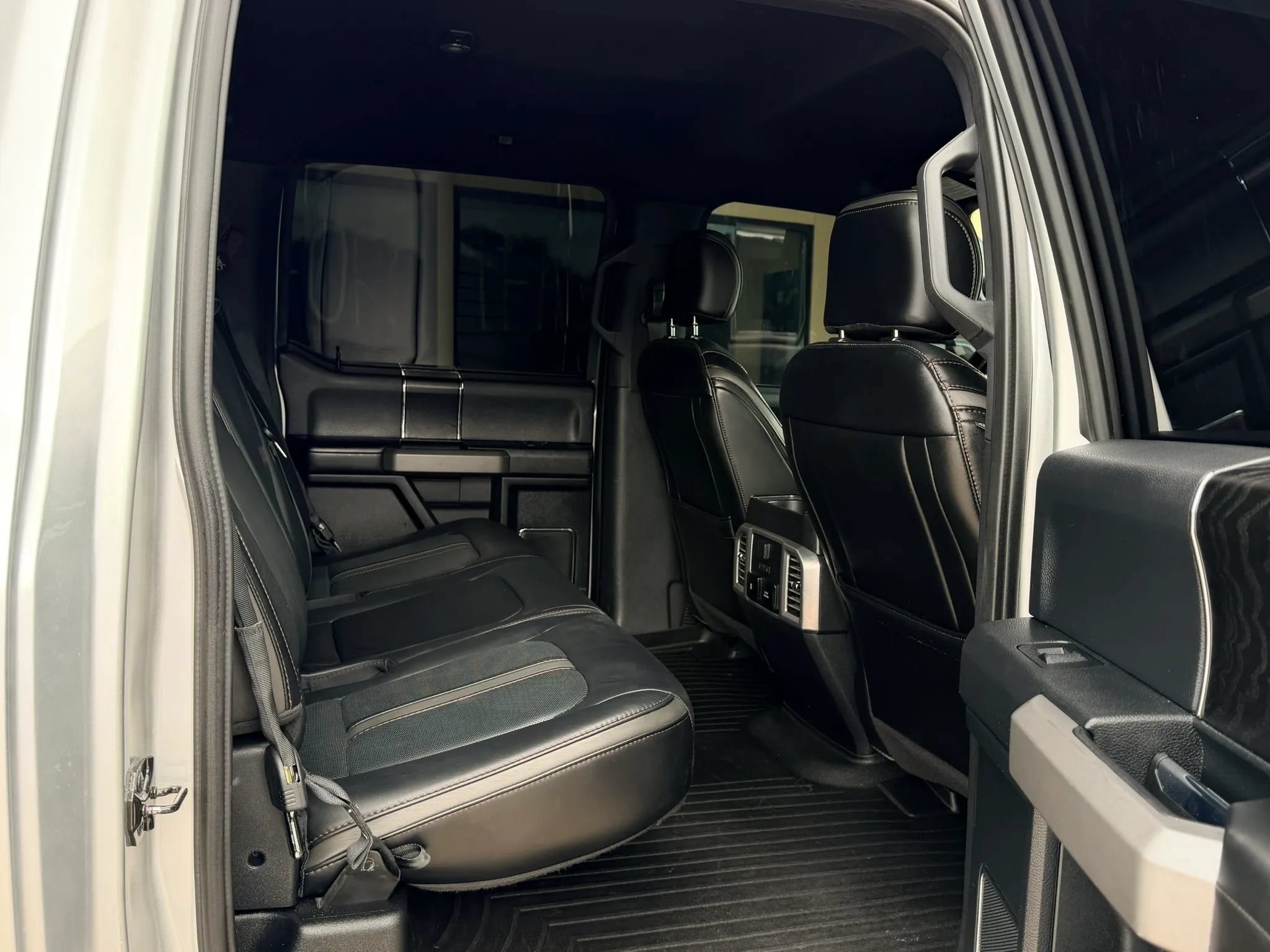 Used 2019 Ford F150 Platinum AWD/4WD image 12