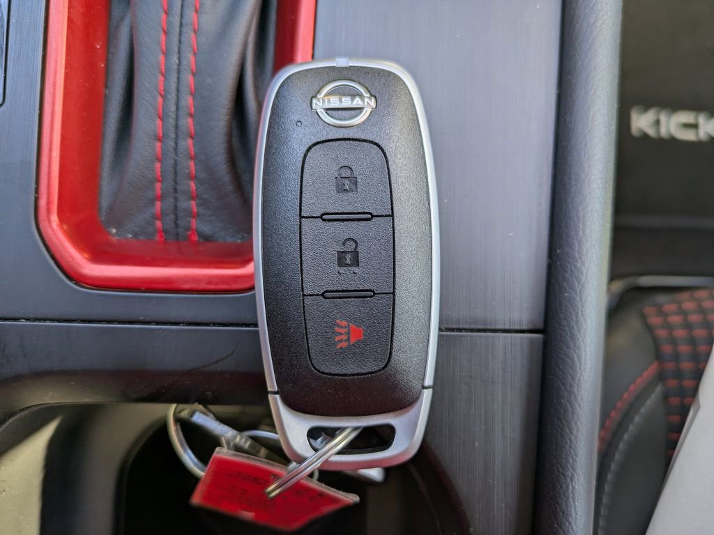 Certified 2025 Nissan Kicks SR FWD image 28