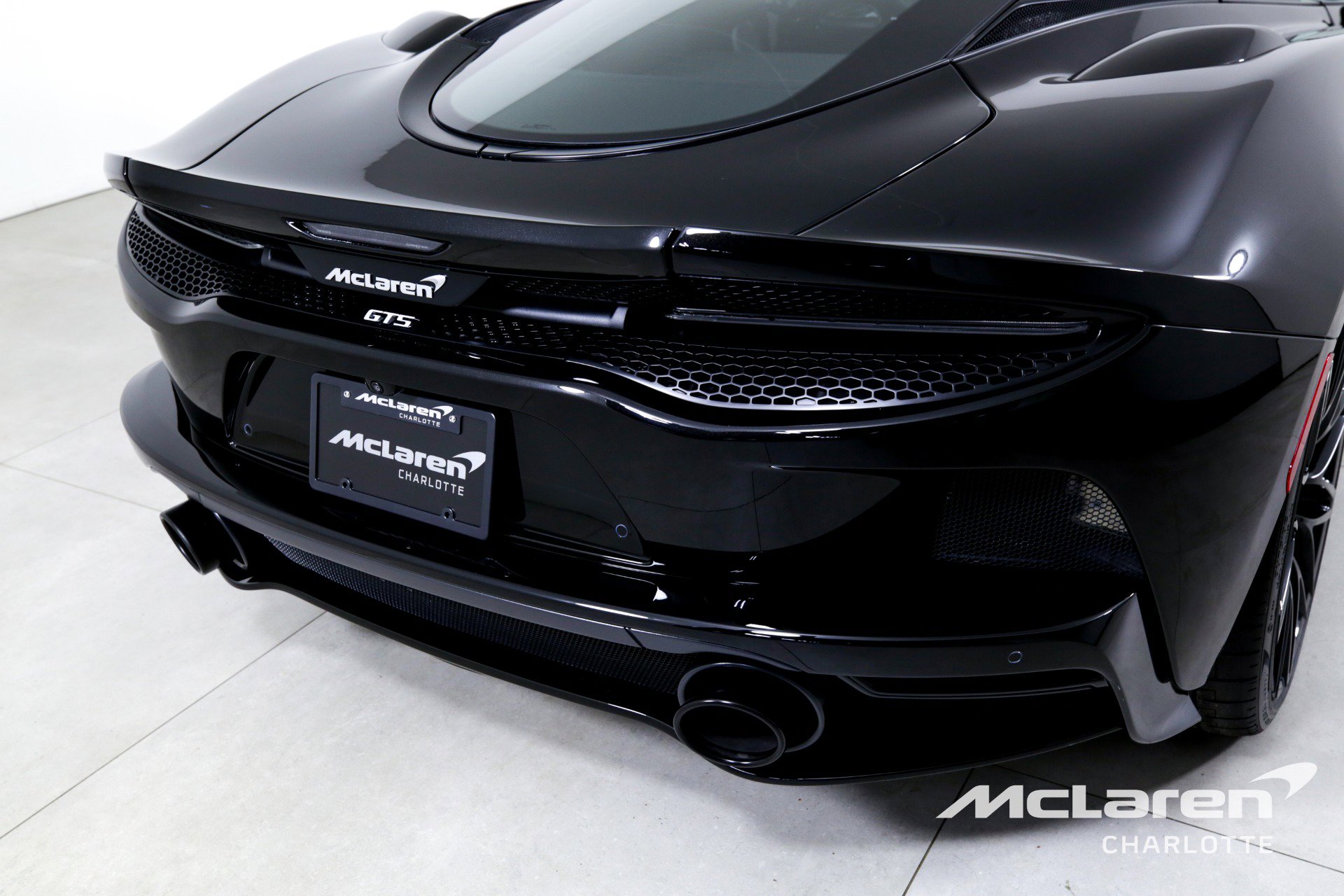 Used 2025 McLaren GTS RWD image 32