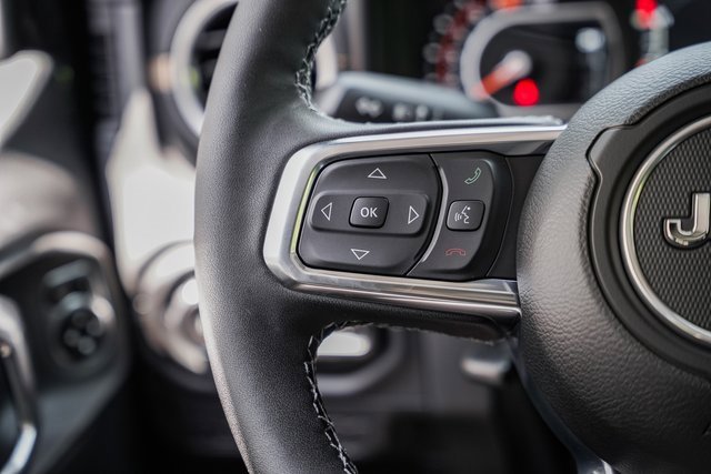 New 2025 Jeep Wrangler Sahara image 31