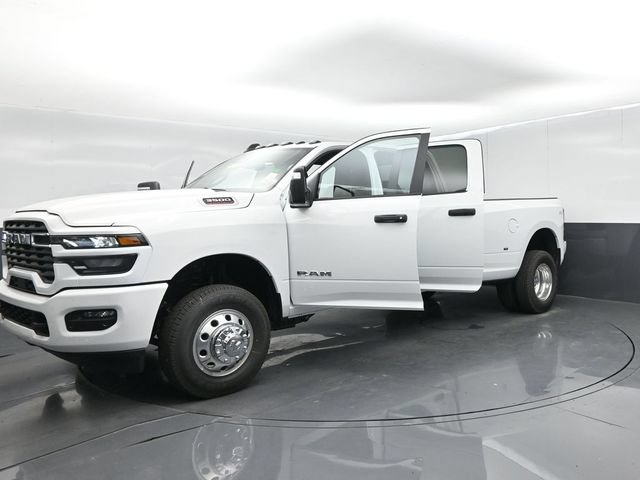 New 2026 RAM 3500 Big Horn AWD/4WD image 58